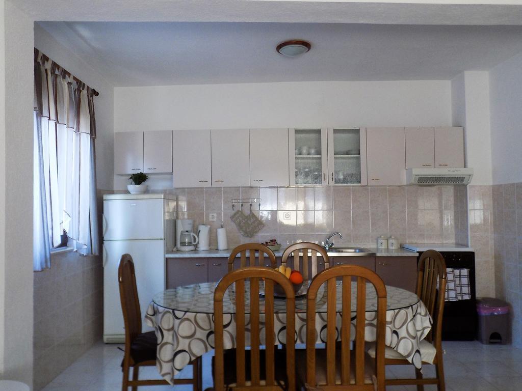 Apartmani Balan S Vanjskim Bazenom تروغير المظهر الخارجي الصورة